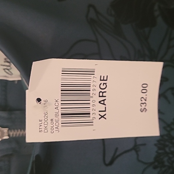 Dress - Picture 4 of 9